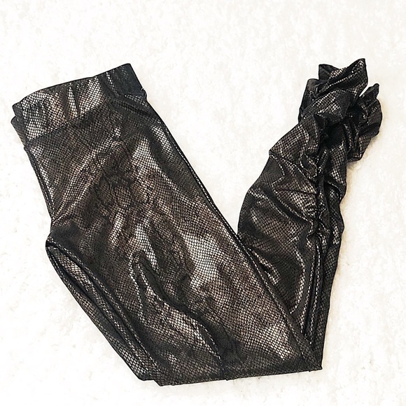 🆕 Candie’s metallic snakeskin leggings black gold - Picture 1 of 9